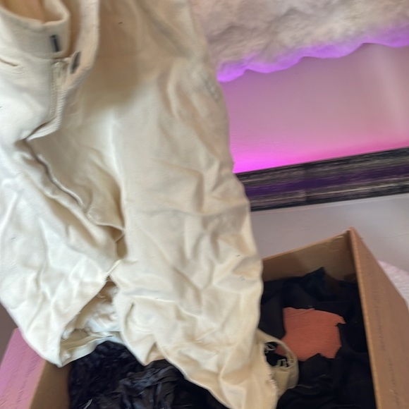 Fabric and left over scraps of Garments  never warn the garments - Picture 4 of 4